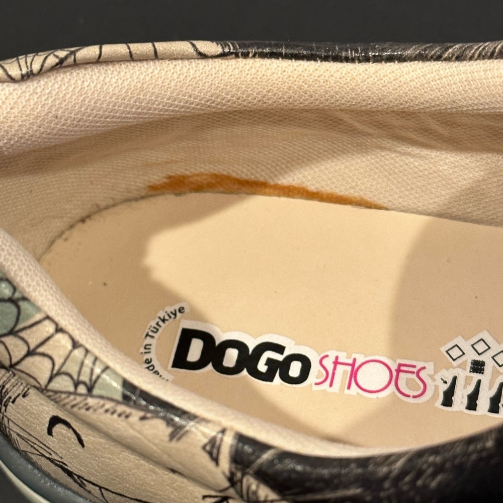DoGo hand painted vegan ‘Catpire’ sneakers - Picture 10 of 16